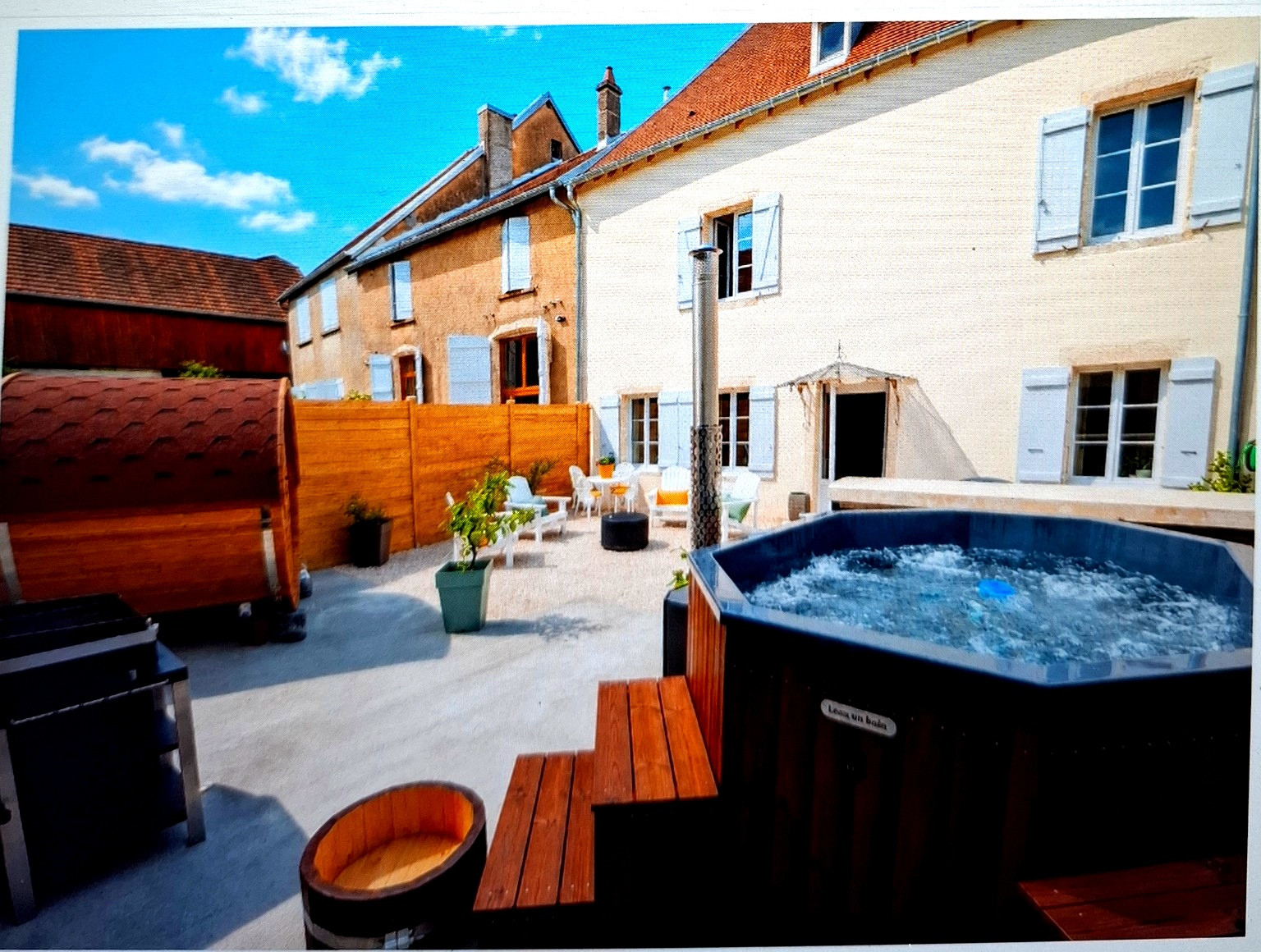 BAIN FINLANDAIS FAMILIAL ET SON SAUNA