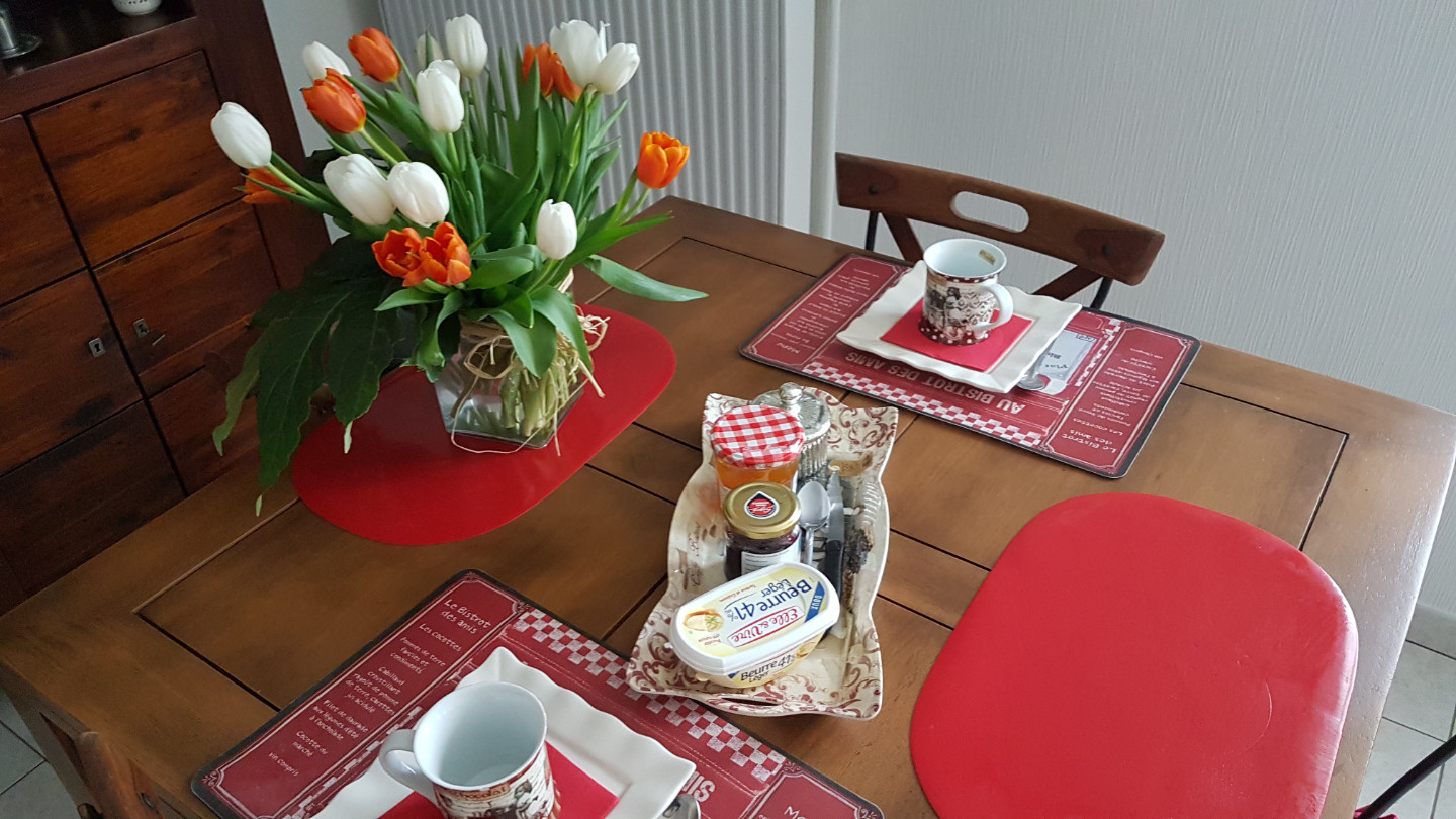 petit déjeuner et dîner produits de saison.
