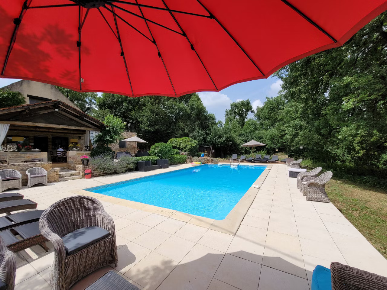 Profitez de la piscine partagée pour vous rafraîchir !