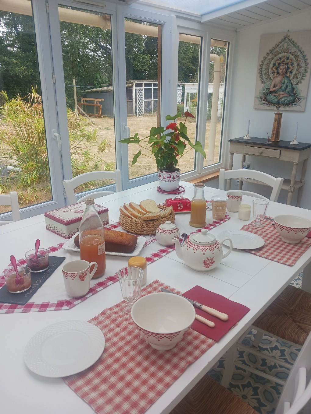 Petit déjeuner maison inclus dans le prix de la chambre