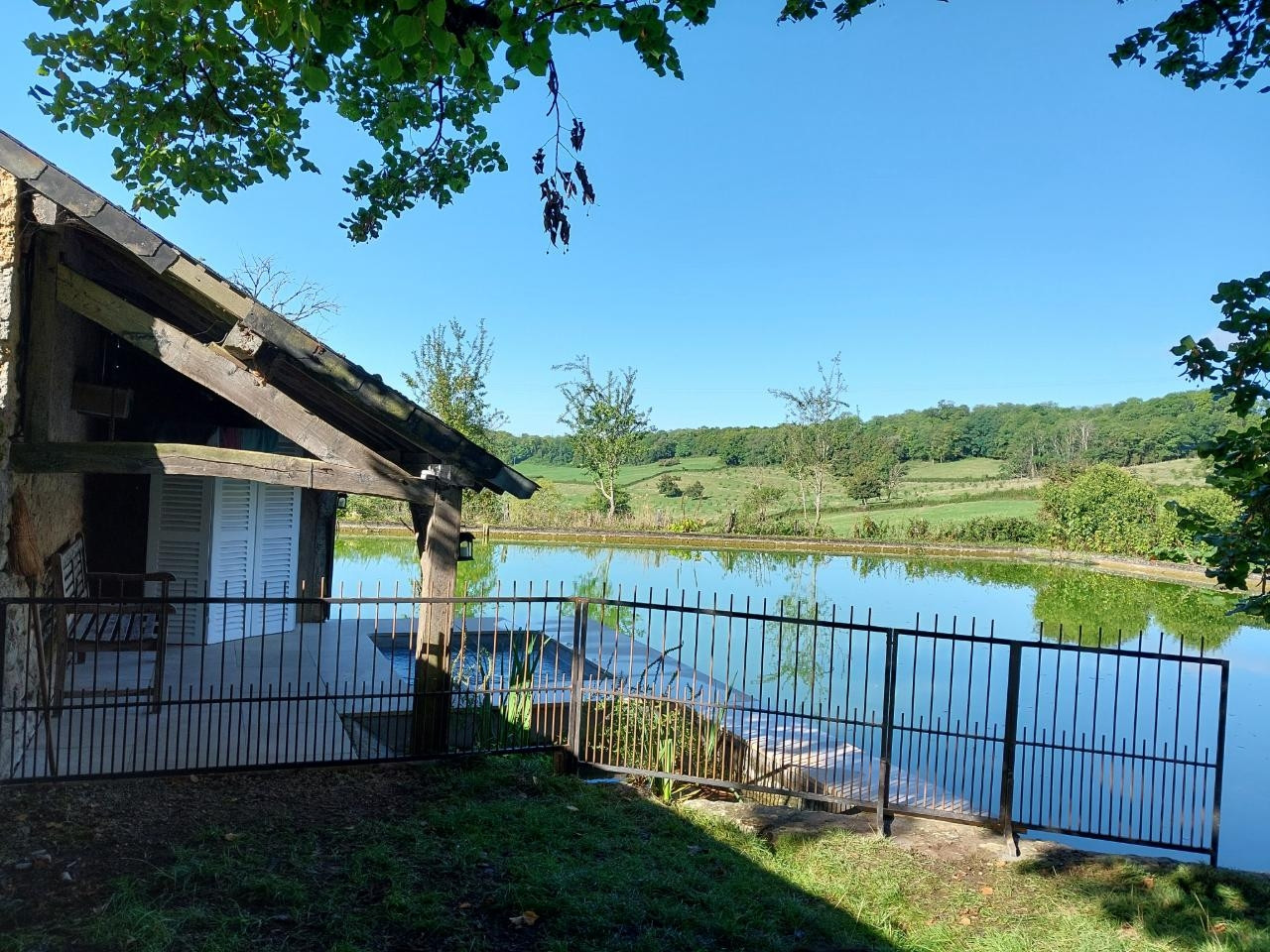 Étang et bassin naturel sur place