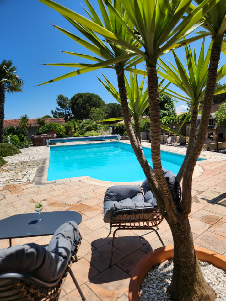Piscine en accès privé