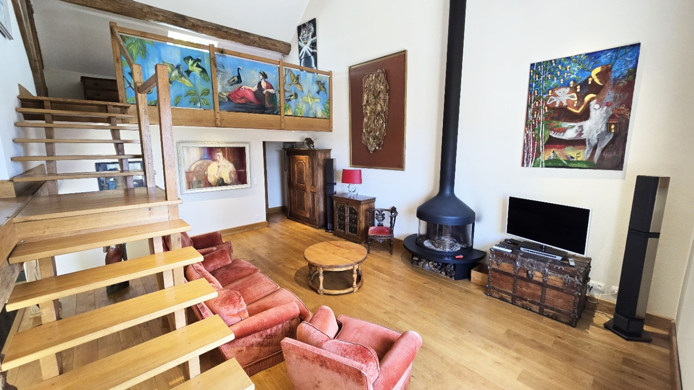 Cheminée à bois design et fonctionnelle