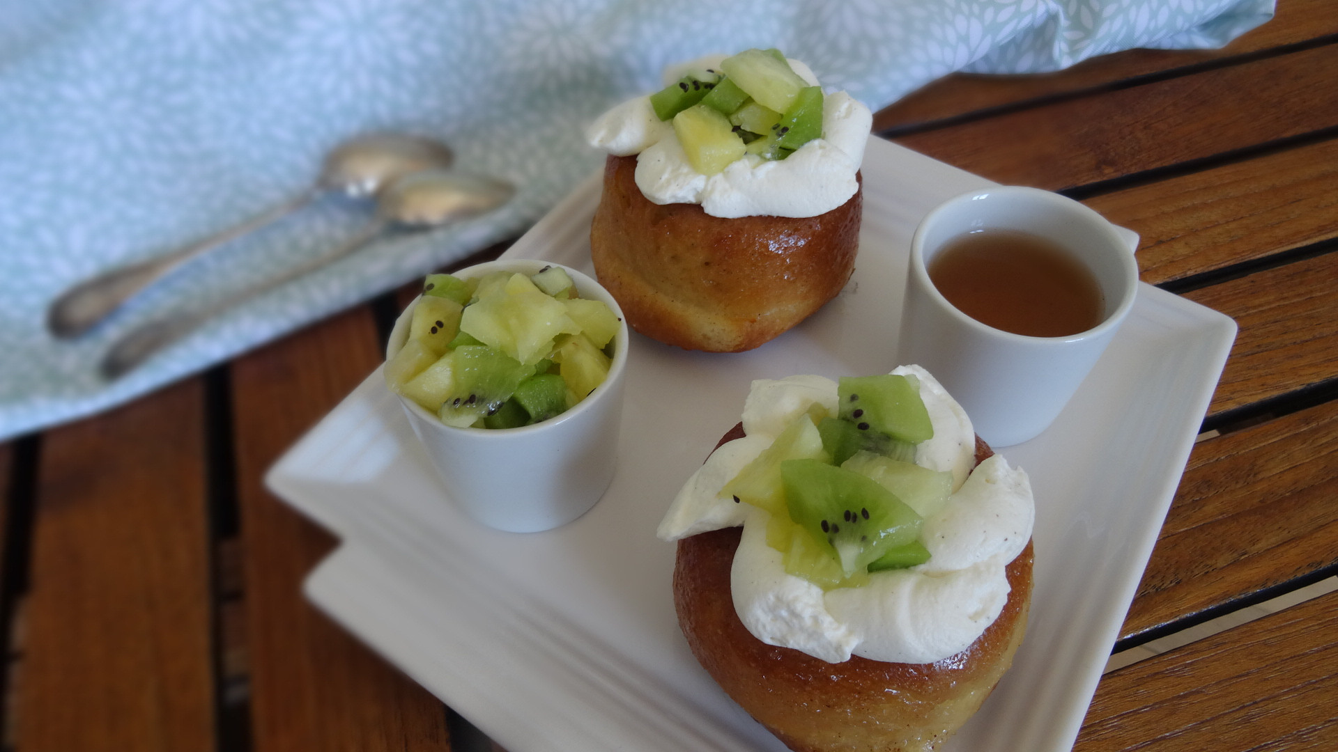 Petit déjeuner et repas du soir proposés sur place
