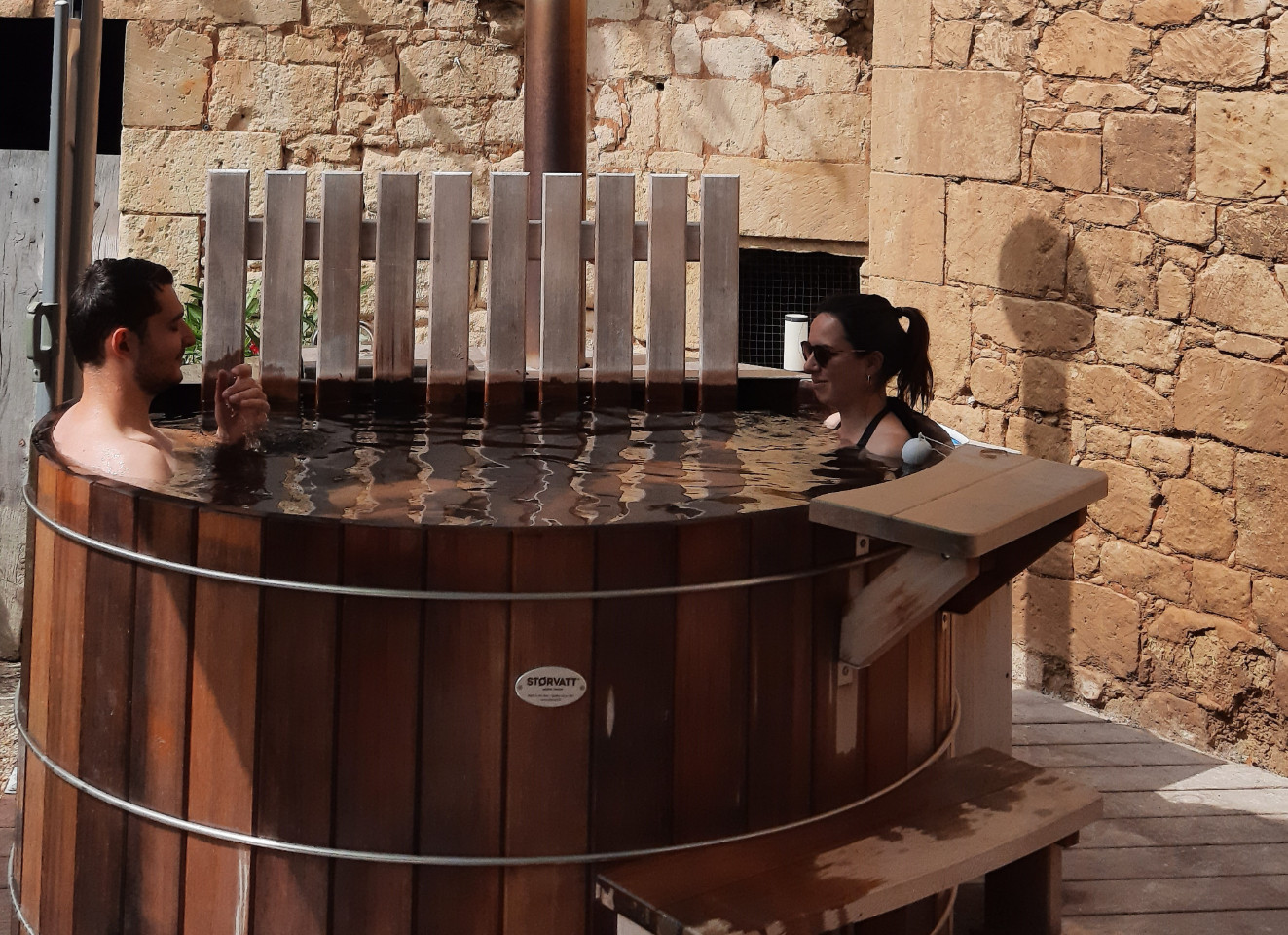 BAIN NORDIQUE en bois et chauffé au bois