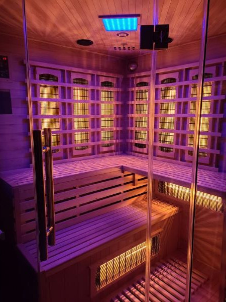 Sauna infrarouge privatif de 3-4 places disponible 24/7