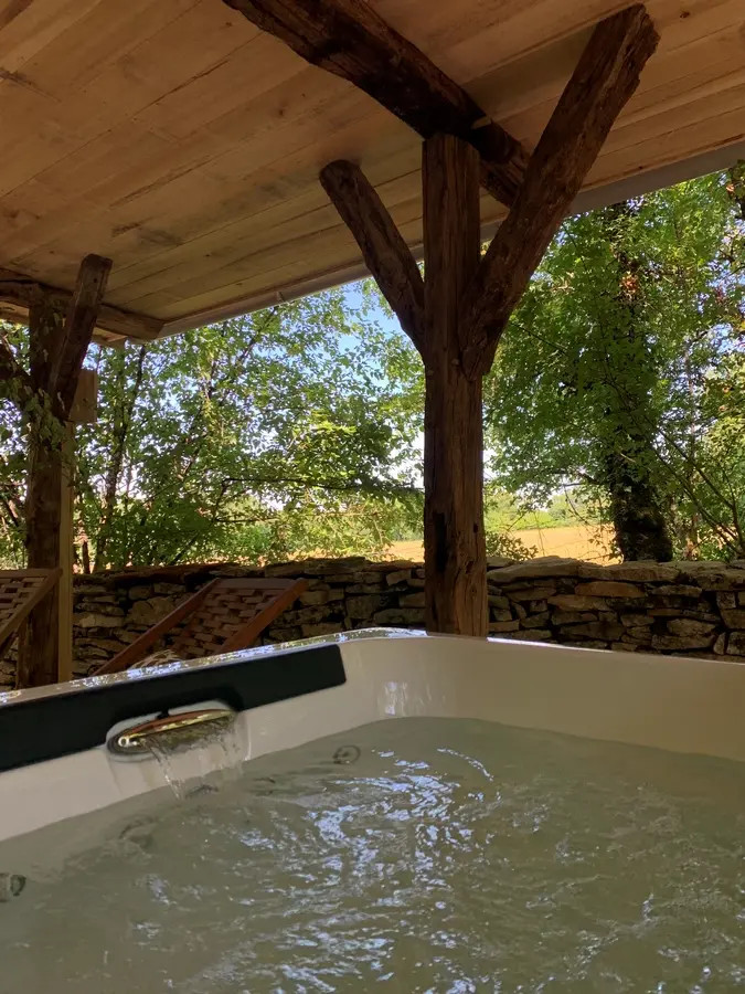 Spa jacuzzi en pleine nature