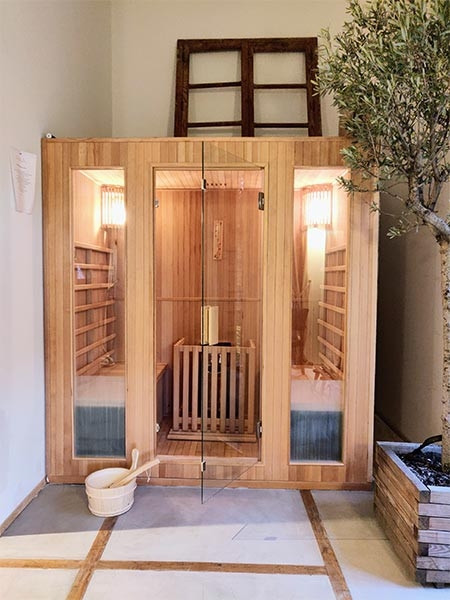 Spa avec jacuzzi et sauna