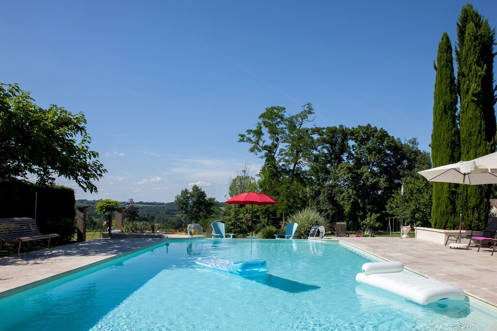 Piscine avec vue