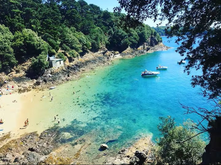 A 2 min de la Plage et du GR34
