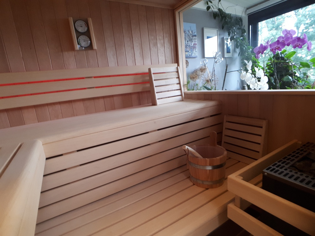 Sauna possible dans le logement des propriétaires.