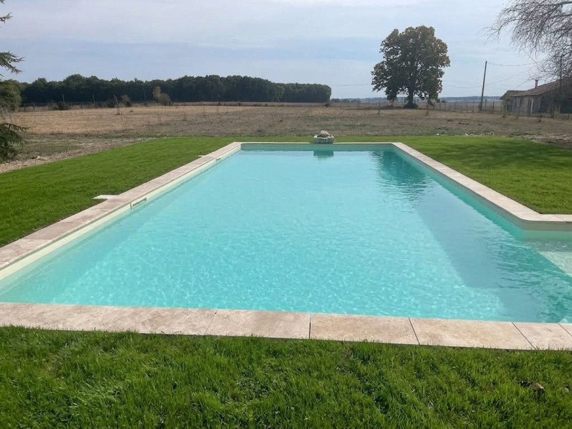 Une grande piscine pour tous les âges