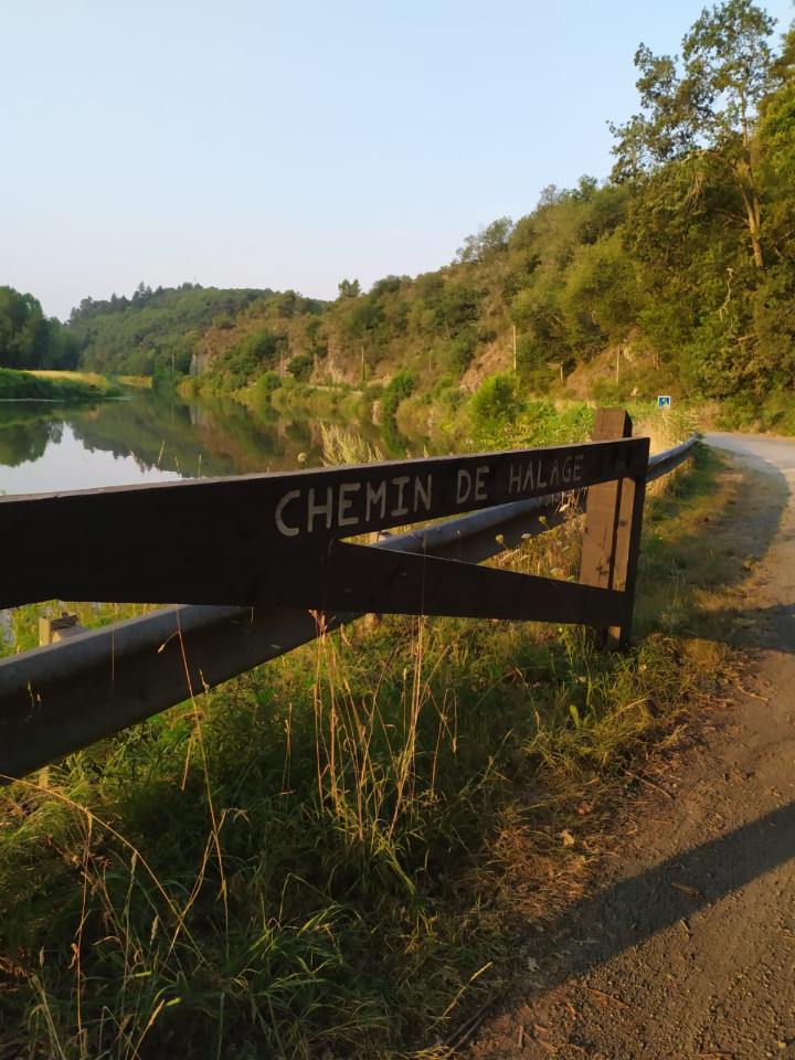GR39 et chemin de halage