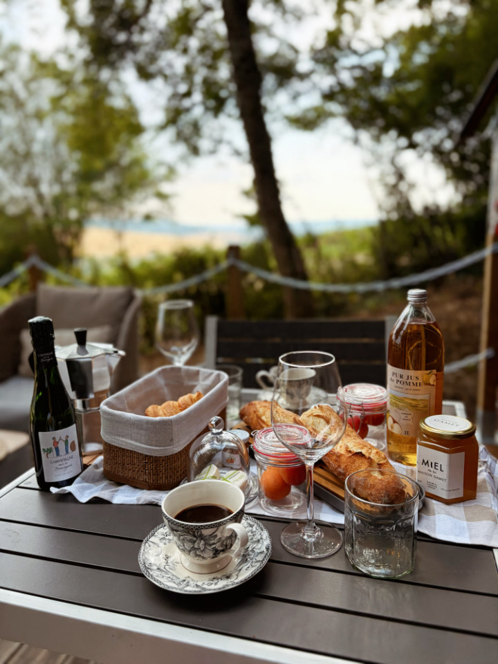 Petit-déjeuner champenois gourmand