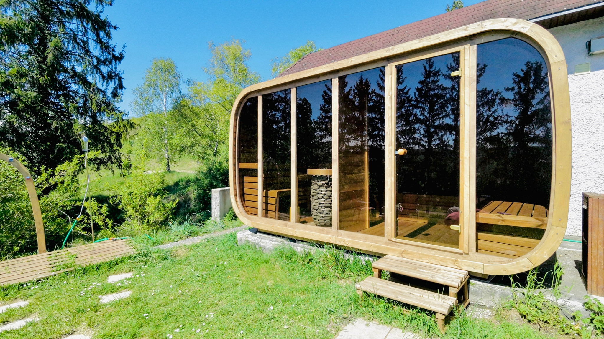 Sauna scandinave avec vue sur la vallée