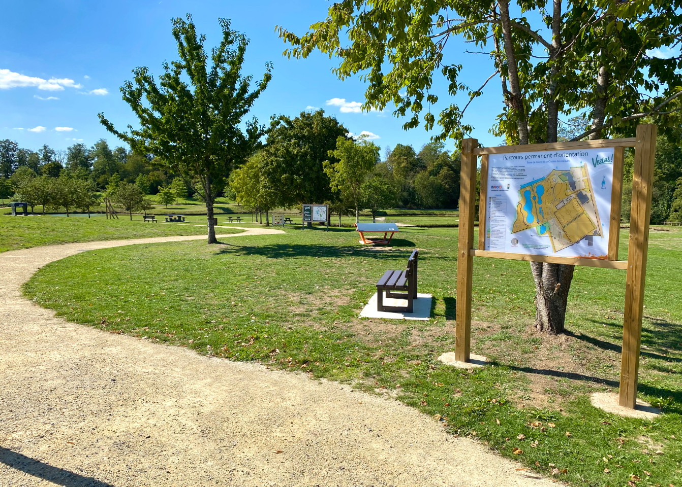 Base de loisirs "Coulée des douves"