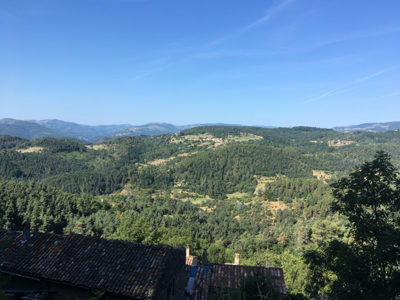 Face au paysage, venez contempler!