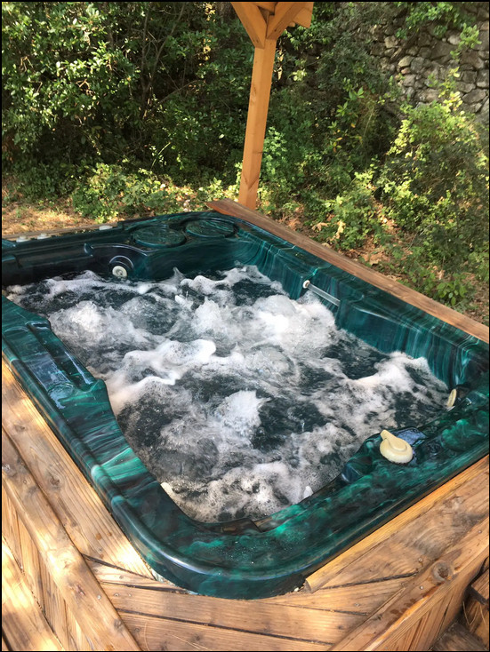 Jacuzzi extérieur