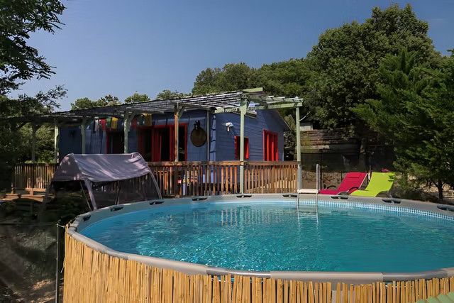Piscine privée perchée à la Maison Panda