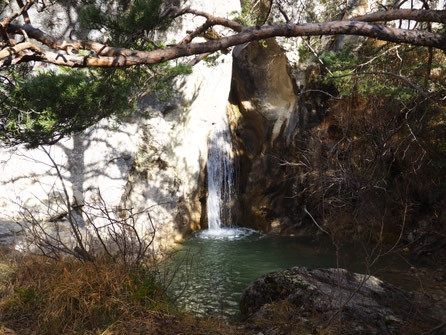 Cascade et baignade à la Clue d’Izon