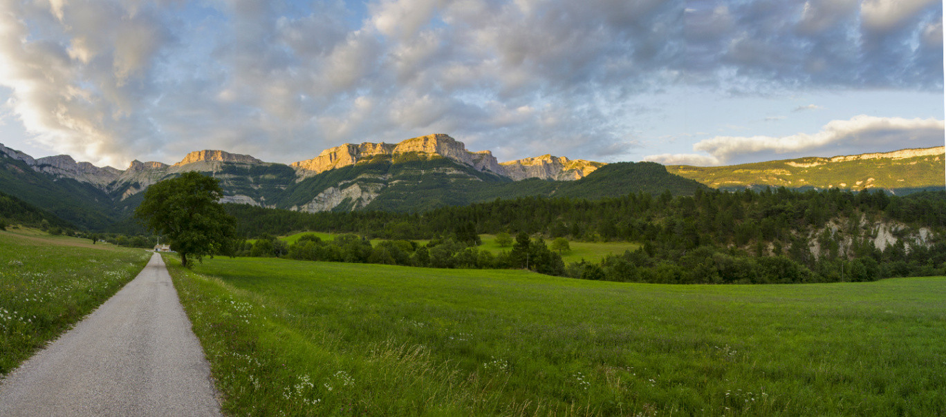 Au pied du plateau d'Ambel