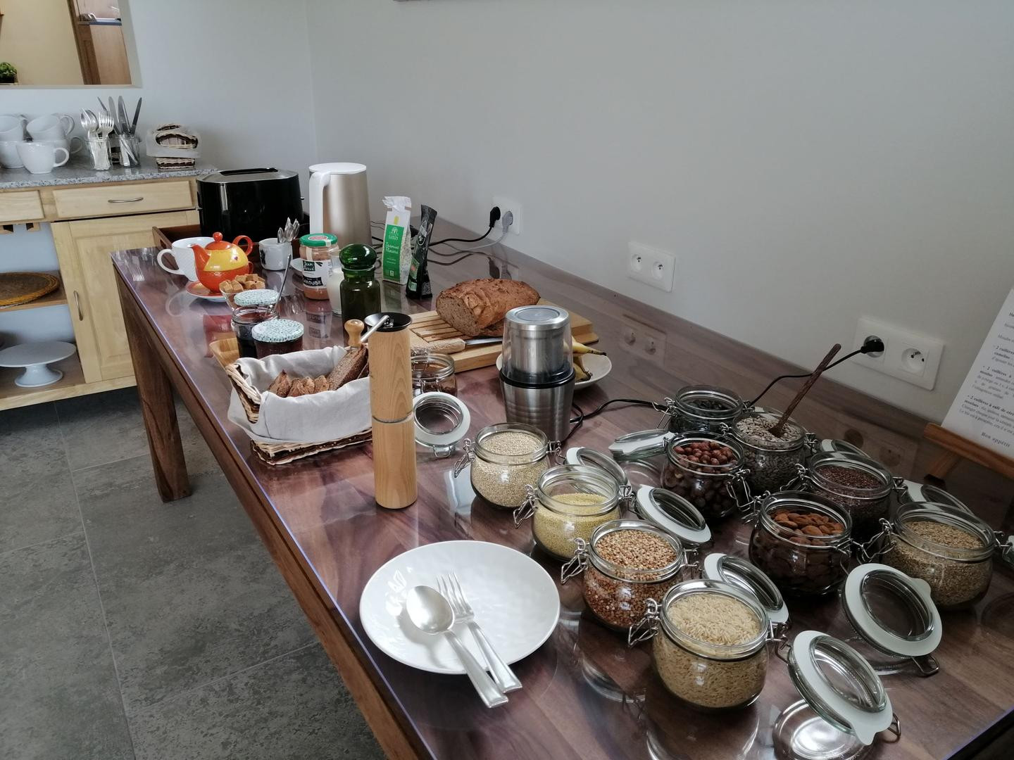 Petit déjeuner bio inclus