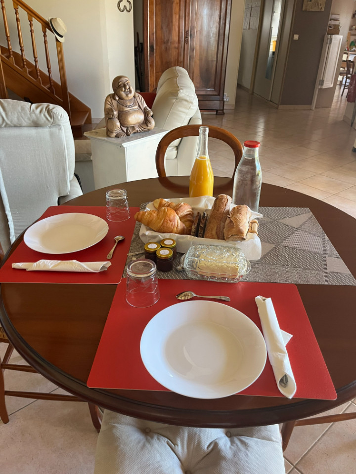 Petit déjeuner offert