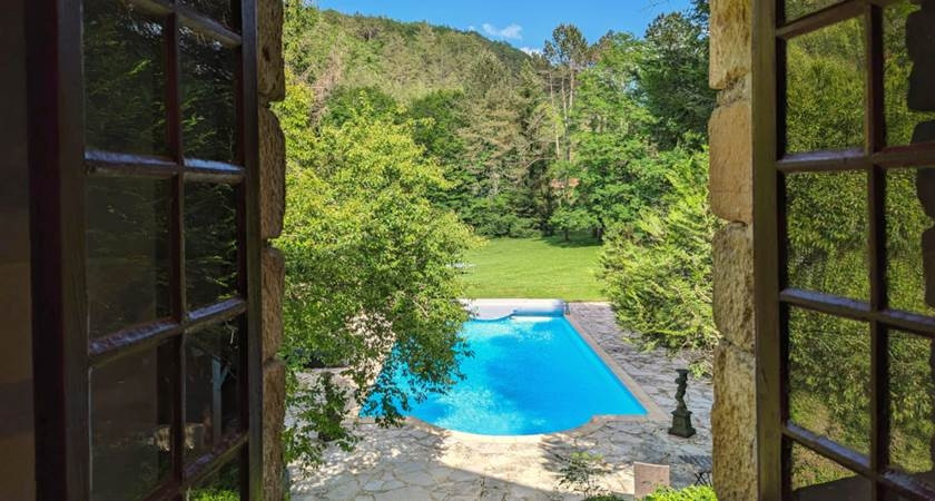 Piscine partagée du domaine