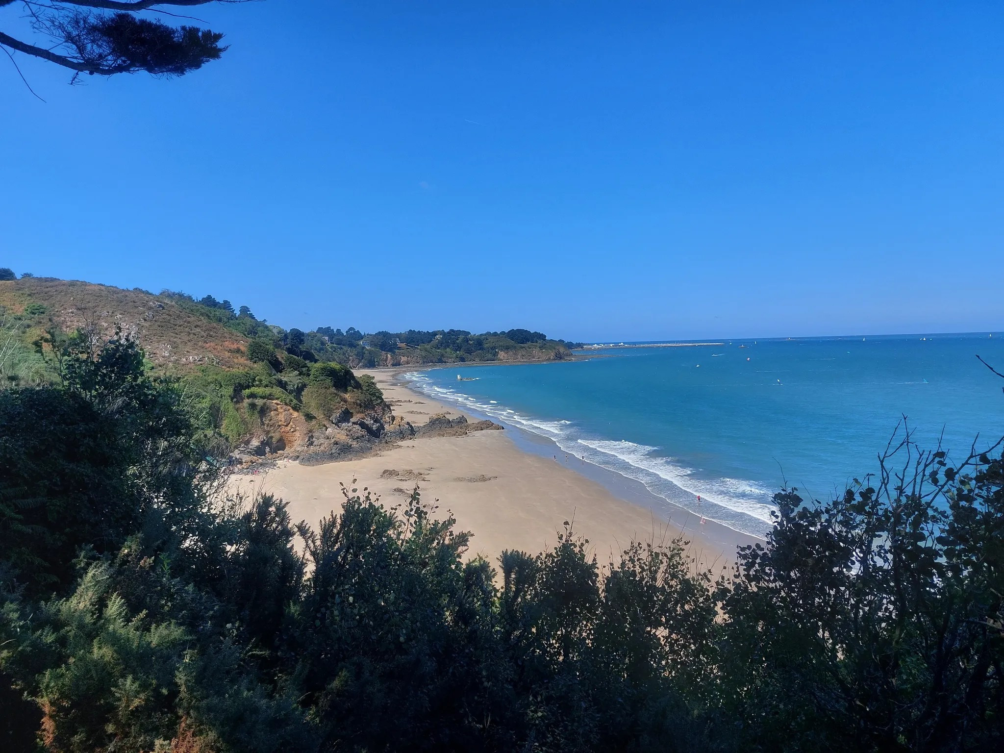 A 2km d'une plage magnifique.