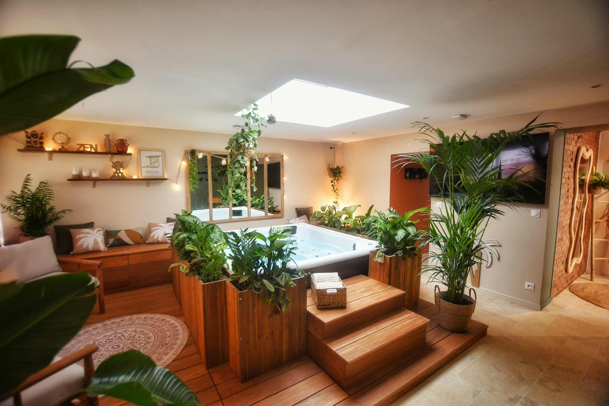 SPA disponible en libre accès dans votre logement.