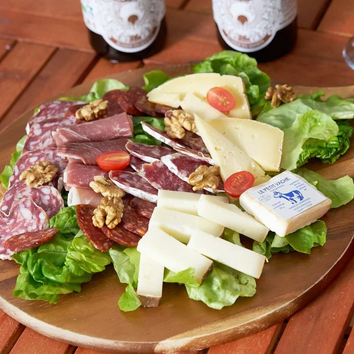 Planches et paniers repas livrés à la cabane