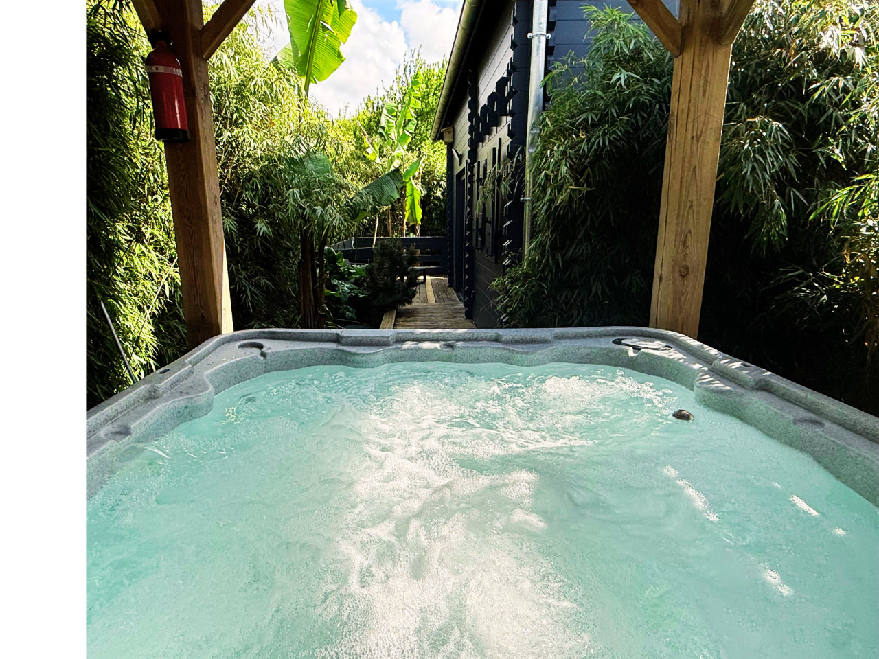 JACUZZI PRIVATIF SUR VOTRE TERRASSE