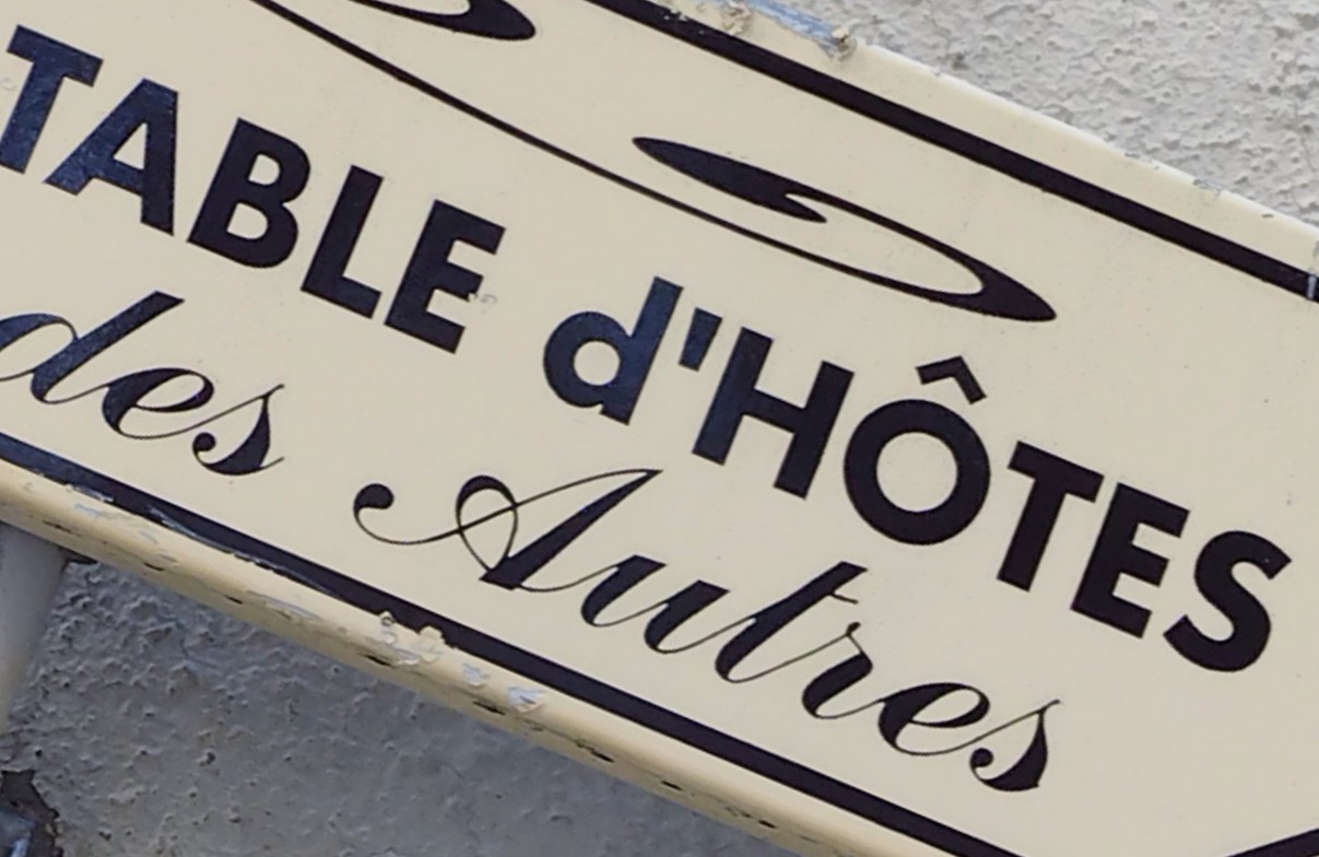 D'octobre à fin avril, réservez votre table d'hôtes 06 88 16 29 97