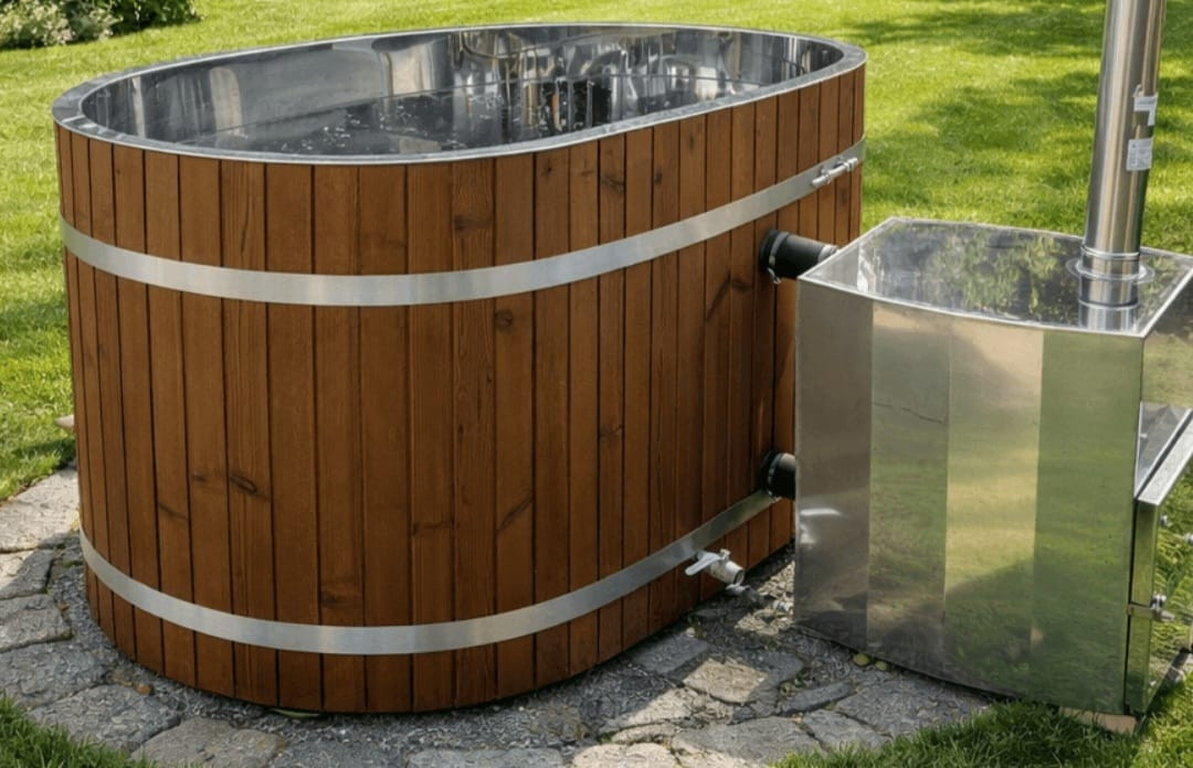 Bain nordique privatif chauffé au bois.